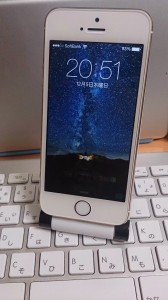 スタンドにiPhone 5s