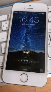 iPhone5s　ゴールド